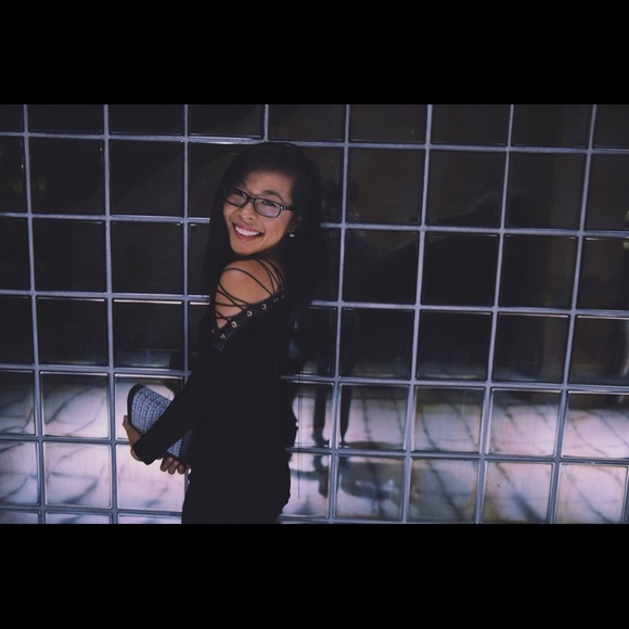 💎Meet Your Seller!💎 - Picture 2 of 8